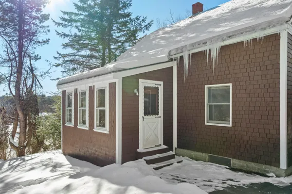 $369,000 | 949 Depot Street, Waldoboro, ME 04572