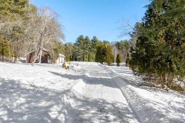 $369,000 | 949 Depot Street, Waldoboro, ME 04572