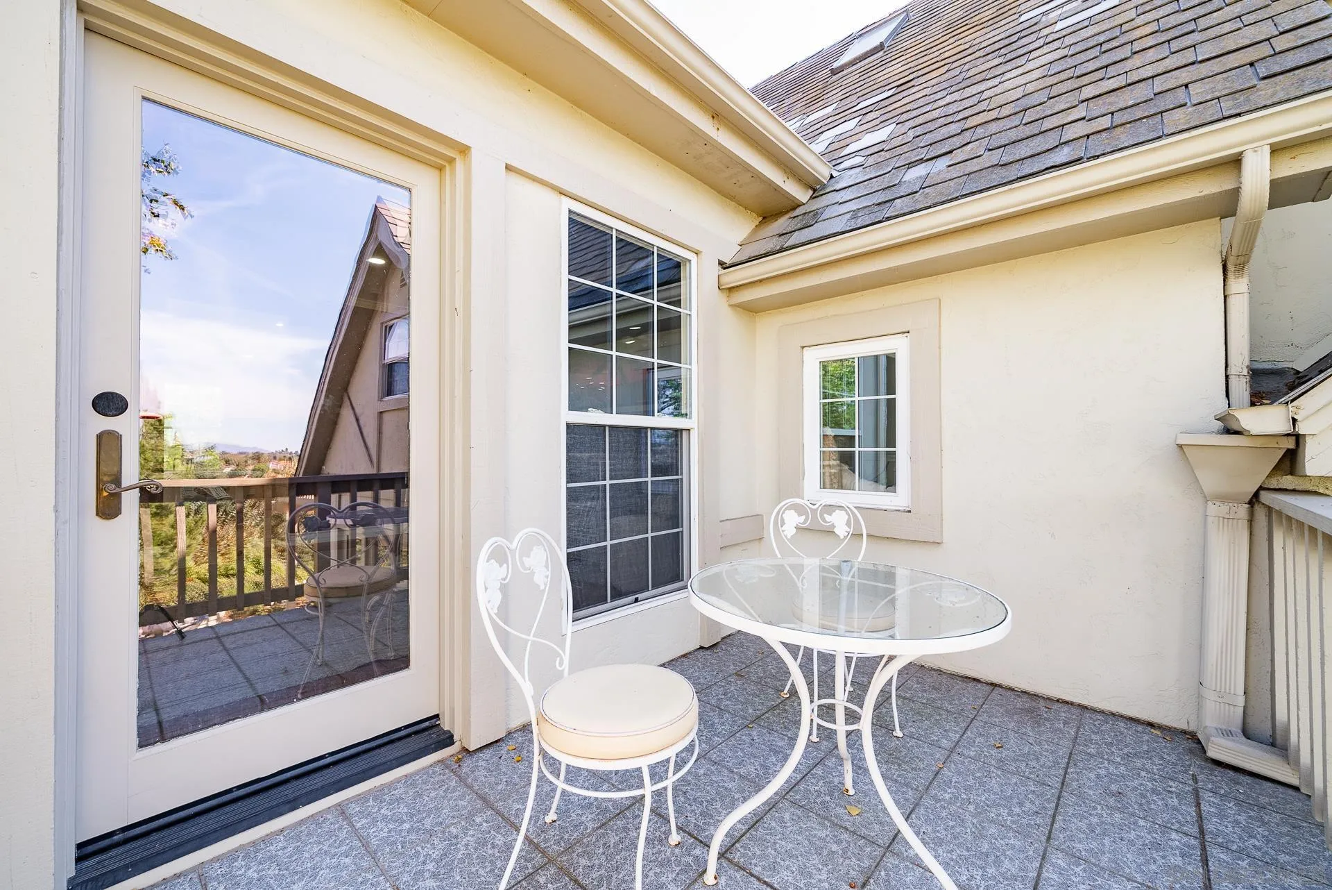 5 Rollingview Lane Fallbrook, CA 92028 - Photo 45 of 74 a dining room with furniture and front door