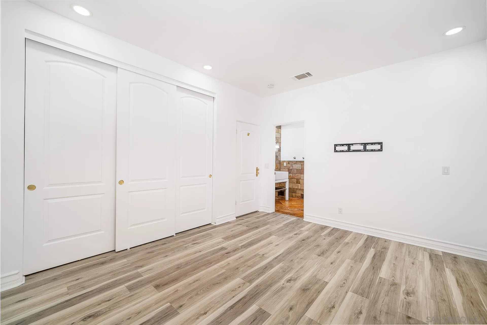 5 Rollingview Lane Fallbrook, CA 92028 - Photo 52 of 74 a view of an empty room