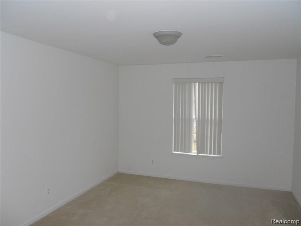20644 Dunham Road, Unit 32 Clinton Township, MI 48038 - Photo 7 of 18