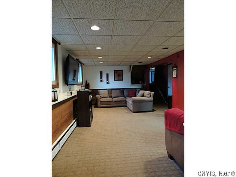 7409 Oak Post Road Liverpool, NY 13088 - Photo 13 of 25 Gallery Image 13