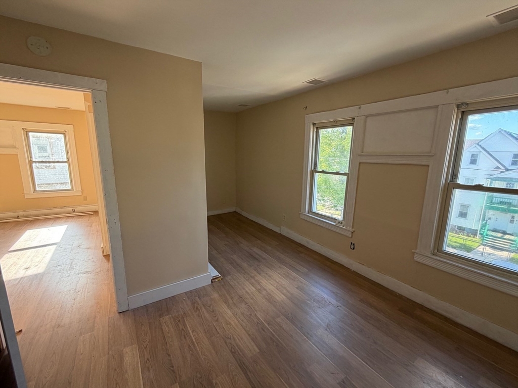 37-39 Wilmont Street Springfield, MA 01108 - Photo 7 of 17