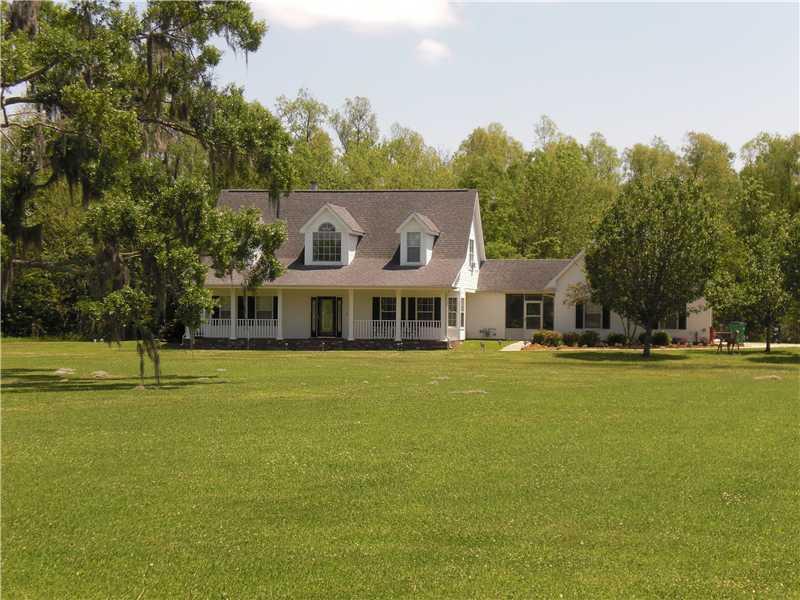 857 Magnolia Ridge Road Boutte, LA 70039 - Photo 1 of 16