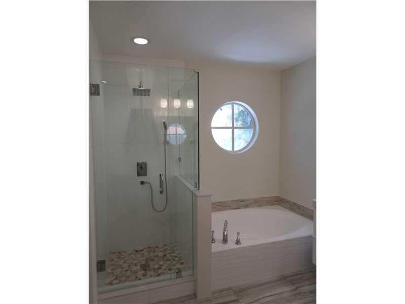 5624 Amersham Way Boca Raton, FL 33486 - Photo 11 of 18 Bathroom Master.