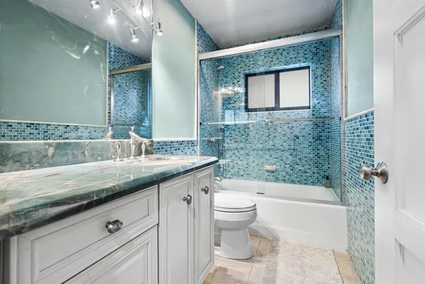 $9,995 | 708 Northwest 6th Drive, Boca Raton, FL 33486