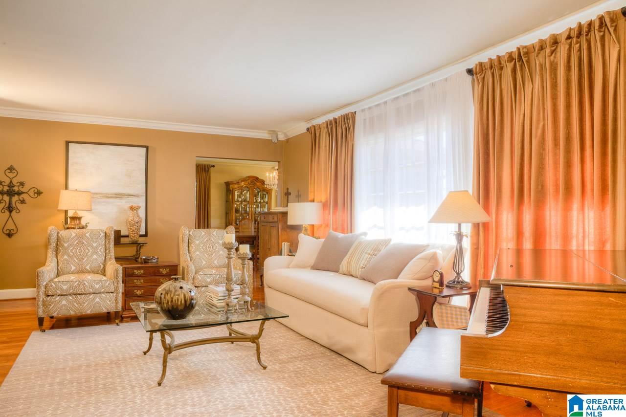 2460 Shades Crest Road Birmingham, AL 35216 - Photo 4 of 35 Gallery Image 4