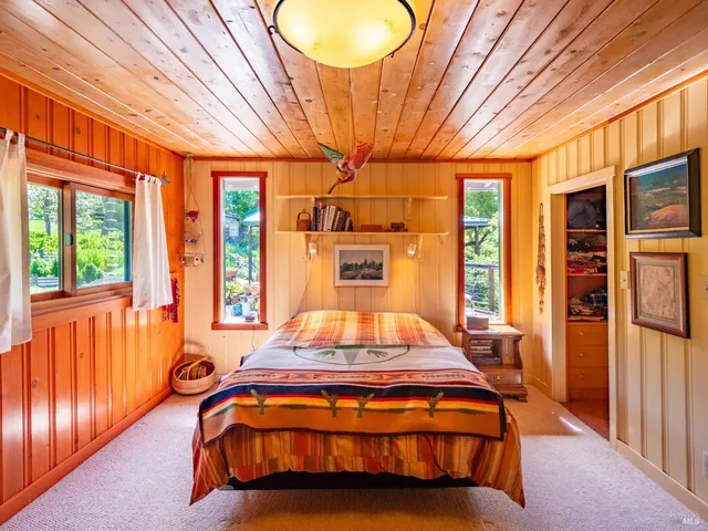 $1,395,000 | 16121 Deer Meadows Road, Boonville, CA 95415