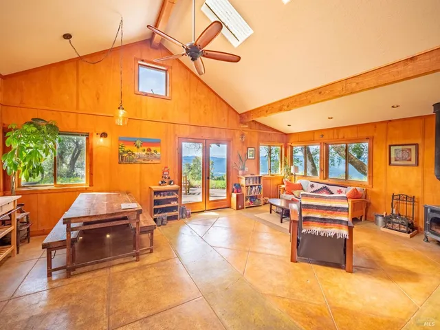 $1,395,000 | 16121 Deer Meadows Road, Boonville, CA 95415