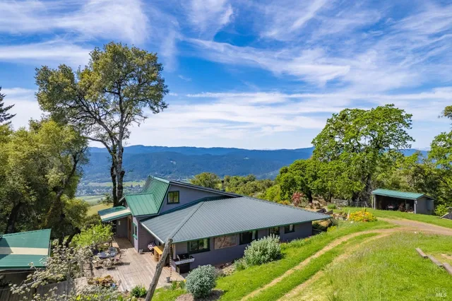 $1,395,000 | 16121 Deer Meadows Road, Boonville, CA 95415