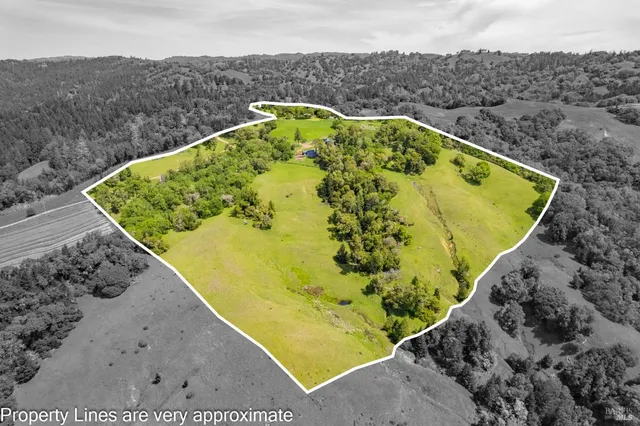 $1,395,000 | 16121 Deer Meadows Road, Boonville, CA 95415