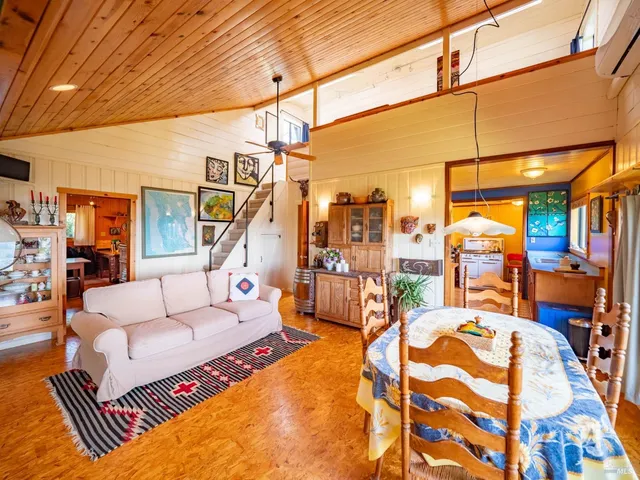 $1,395,000 | 16121 Deer Meadows Road, Boonville, CA 95415