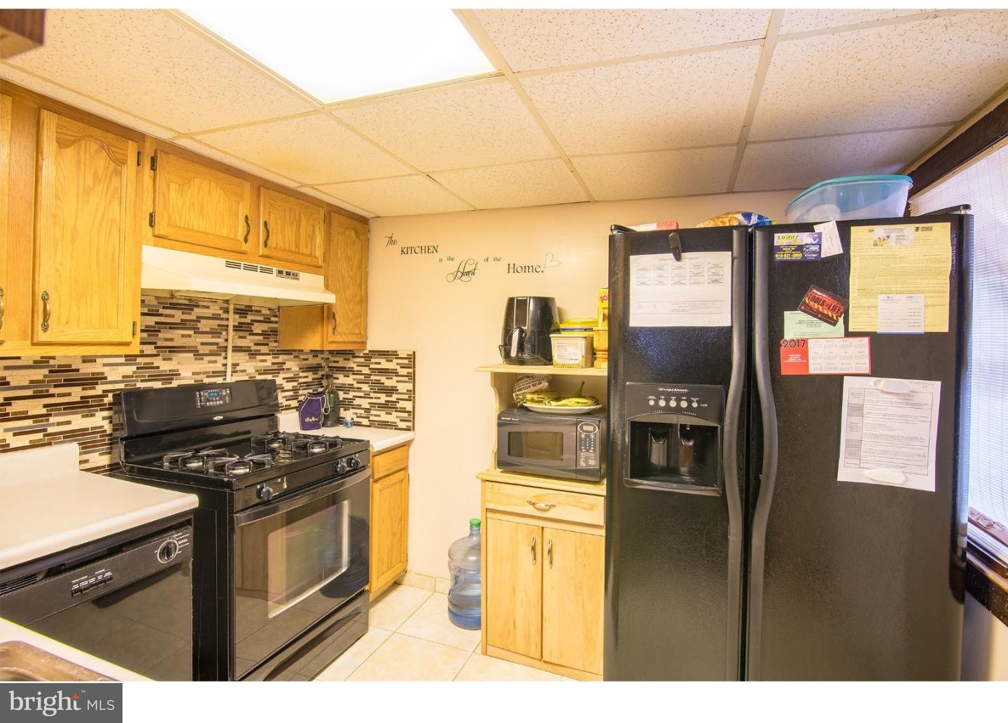 919 Locust Street Reading, PA 19604 - Photo 6 of 12 Gallery Image 6