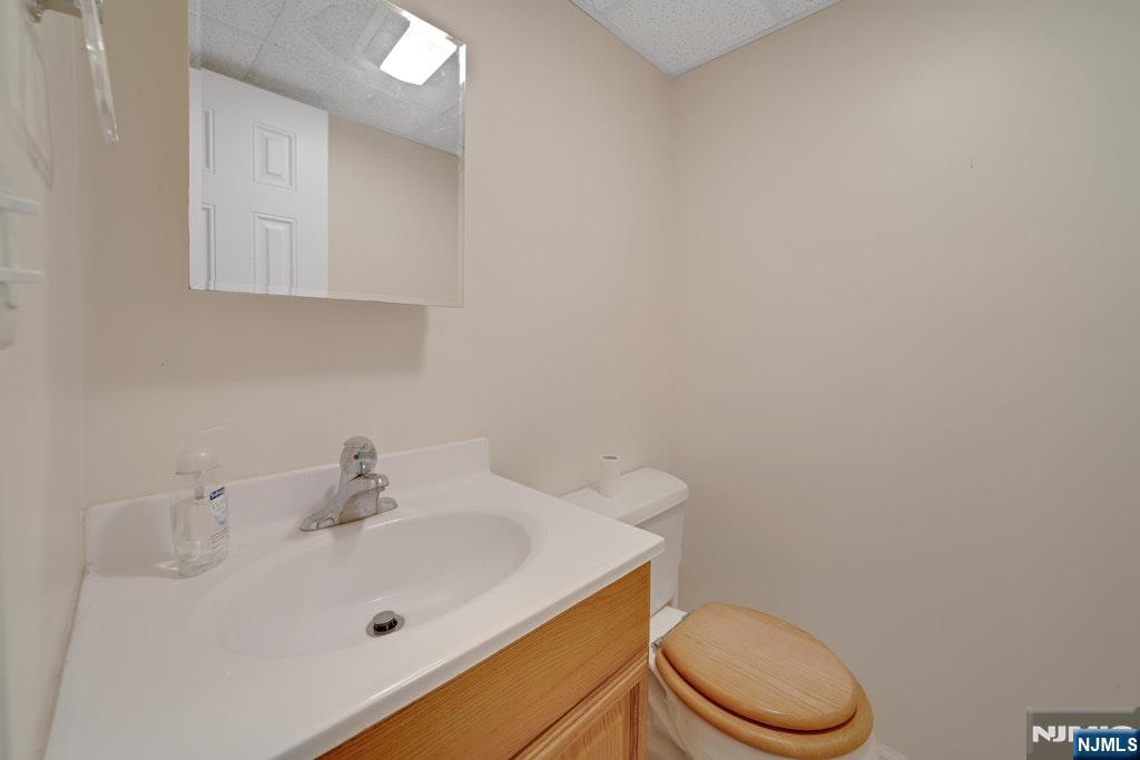 42 Heatherhill Road Cresskill, NJ 07626 - Photo 28 of 34