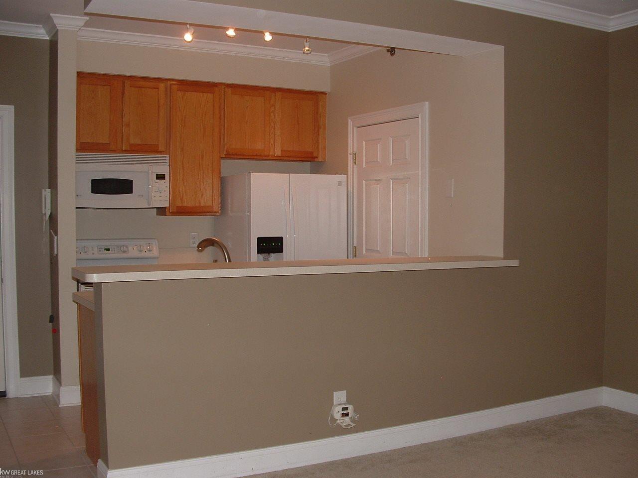 39182 Hayes Road, Unit 24 Clinton Township, MI 48038 - Photo 18 of 27