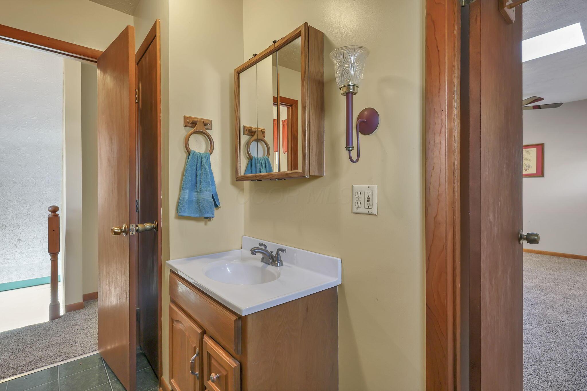 1417 Brown Road Columbus, OH 43223 - Photo 16 of 56 30-web-or-mls-G02A0410