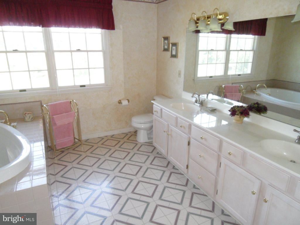 1140 Foxianna Road Middletown, PA 17057 - Photo 15 of 25 Gallery Image 15