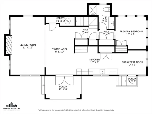 a picture of a wall with a white and white photo