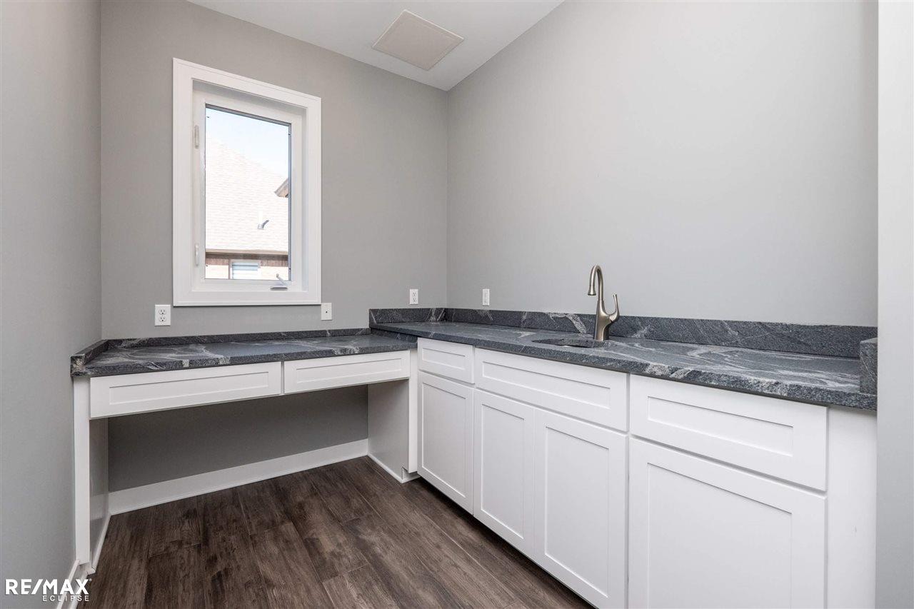 49409 Split Rock Road Macomb, MI 48044 - Photo 16 of 35