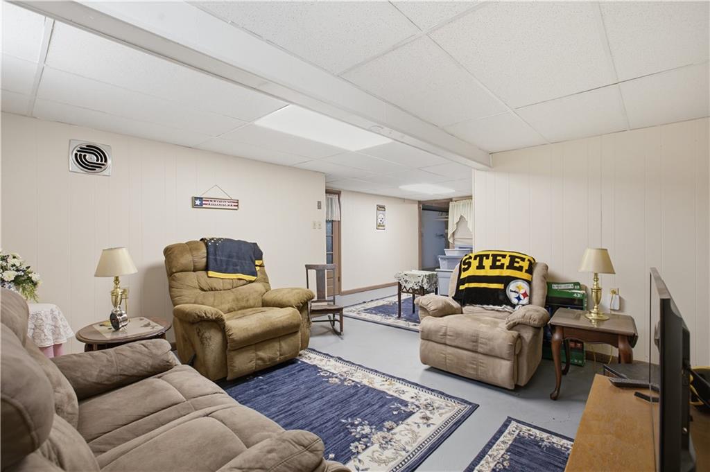 1705 Arona Road Irwin, PA 15642 - Photo 19 of 31