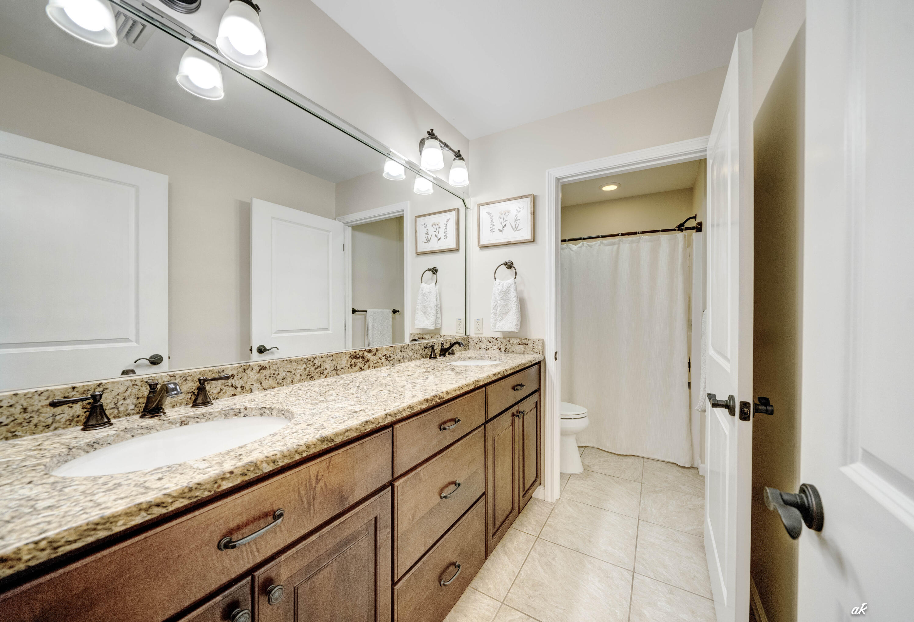 7927 Highpoint Road Panama City, FL 32404 - Photo 23 of 40 Bathroom 2