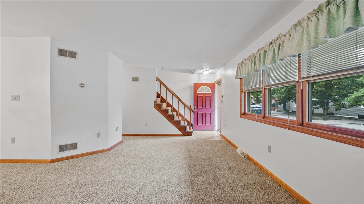 447 Stafford Road, Unit C1 Tiverton, RI 02878 - Photo 8 of 33 Entrance from Living Room