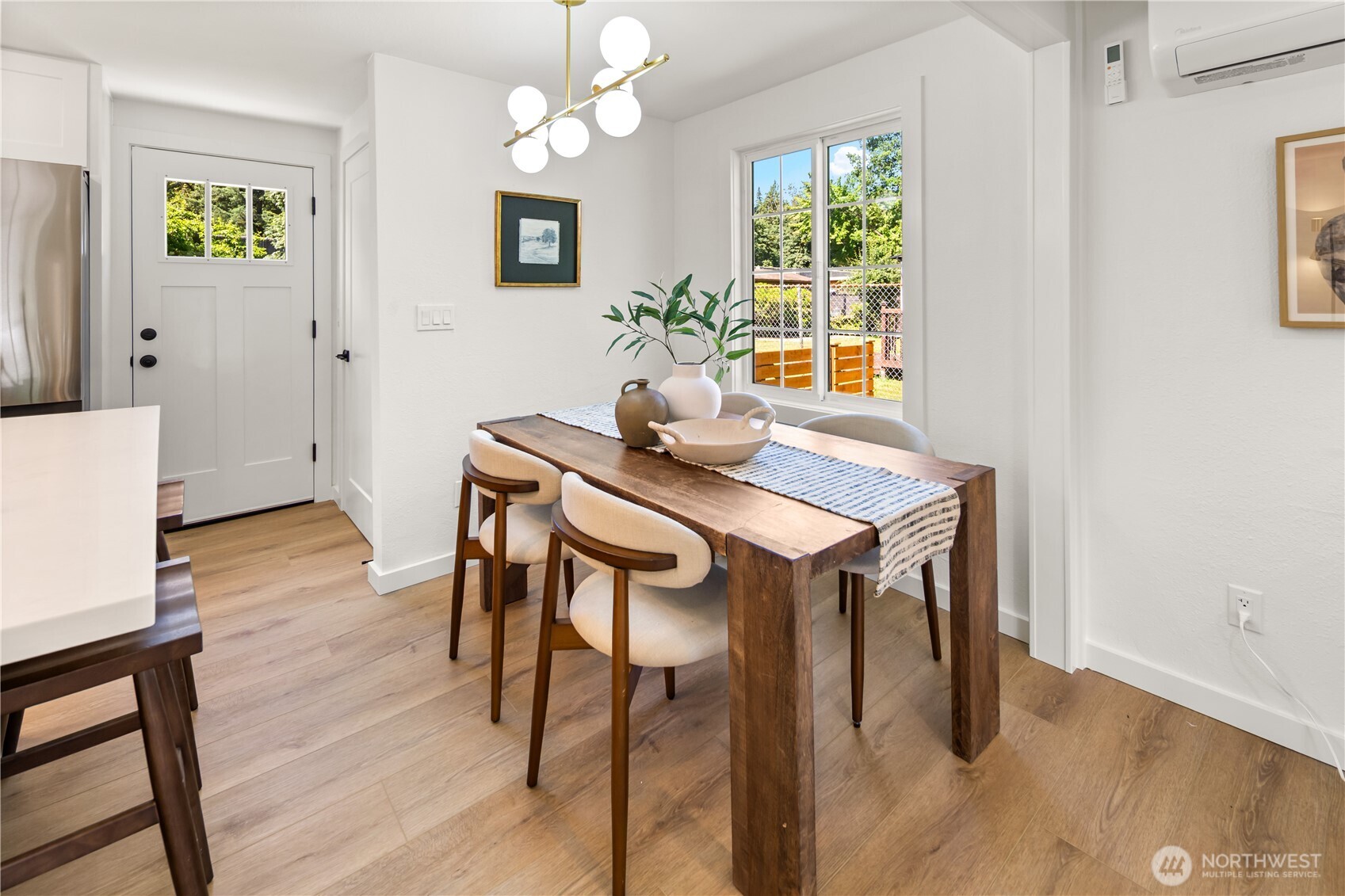 3533 Southeast 6th Street Renton, WA 98058 - Photo 5 of 26 Gallery Image 5