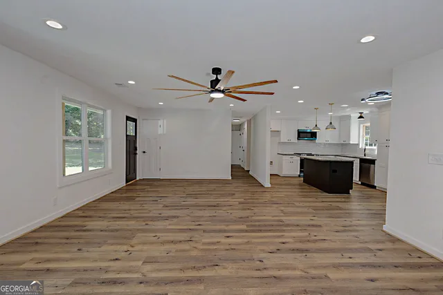 $399,999 | 392 Highway 74, Molena, GA 30258