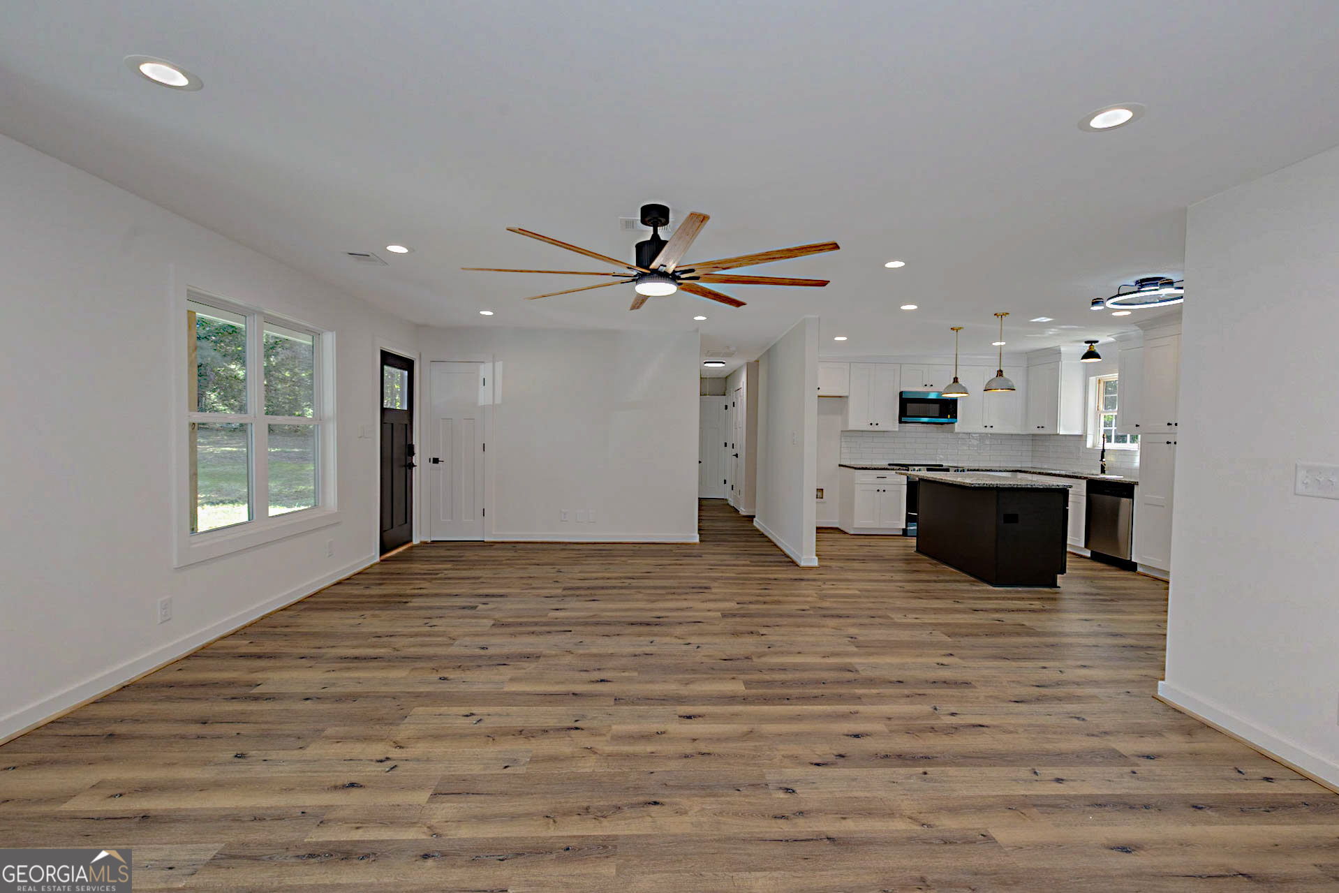 392 Highway 74 Molena, GA 30258 - Photo 3 of 32