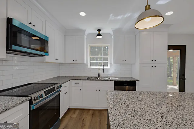 $399,999 | 392 Highway 74, Molena, GA 30258