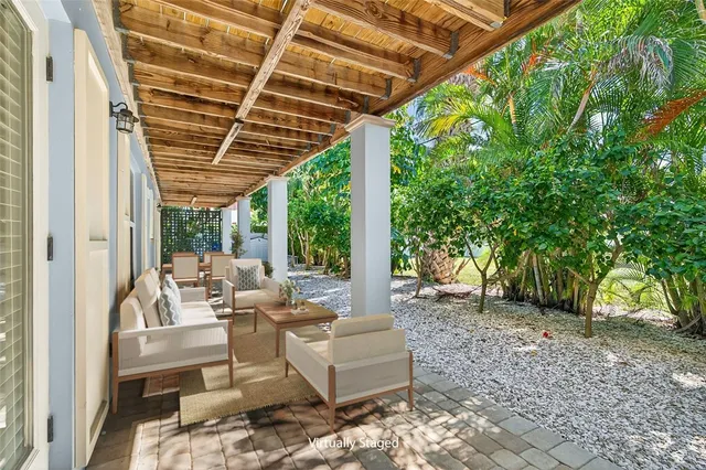 $650,000 | 924 Coquina Lane, Unit 3, Vero Beach, FL 32963