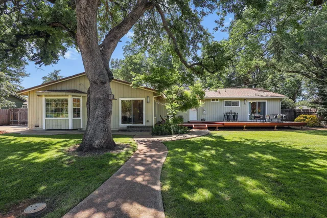 $555,000 | 7057 Riata Drive, Redding, CA 96002