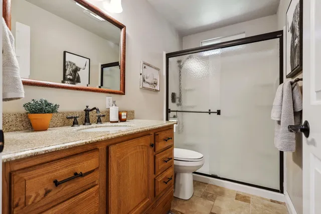 $555,000 | 7057 Riata Drive, Redding, CA 96002