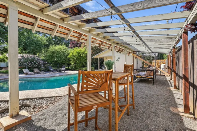 $555,000 | 7057 Riata Drive, Redding, CA 96002