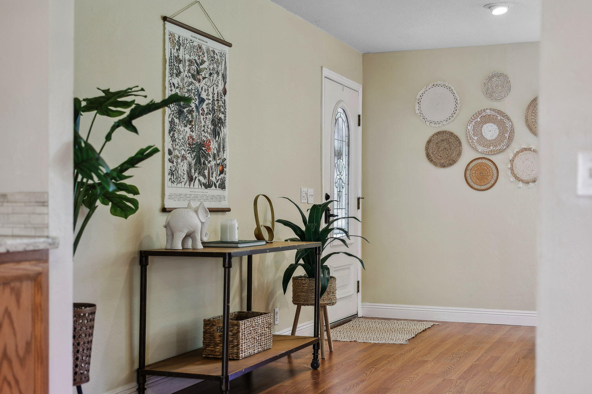 7057 Riata Drive Redding, CA 96002 - Photo 32 of 98 Entry