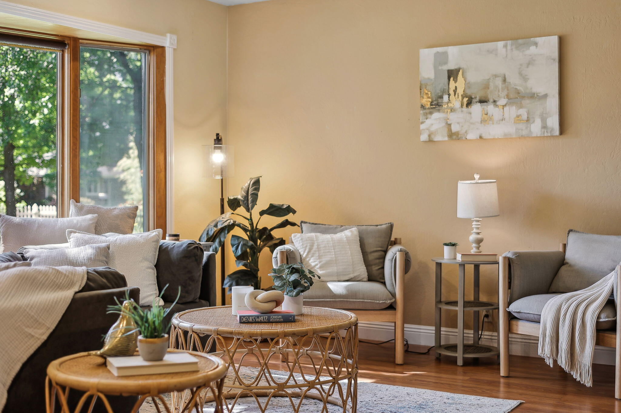 7057 Riata Drive Redding, CA 96002 - Photo 33 of 98 Living Room