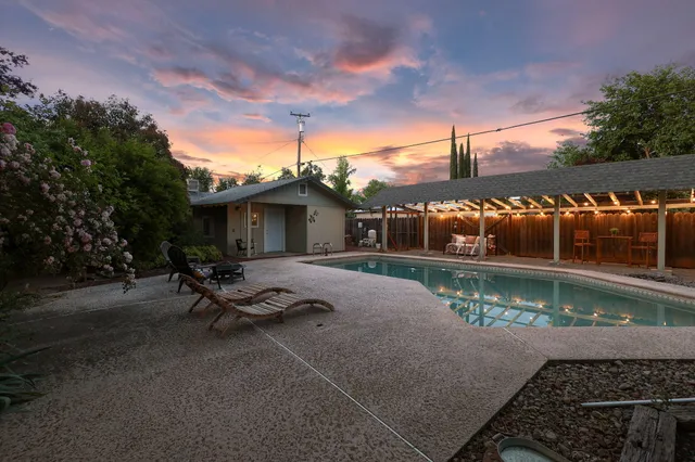 $555,000 | 7057 Riata Drive, Redding, CA 96002