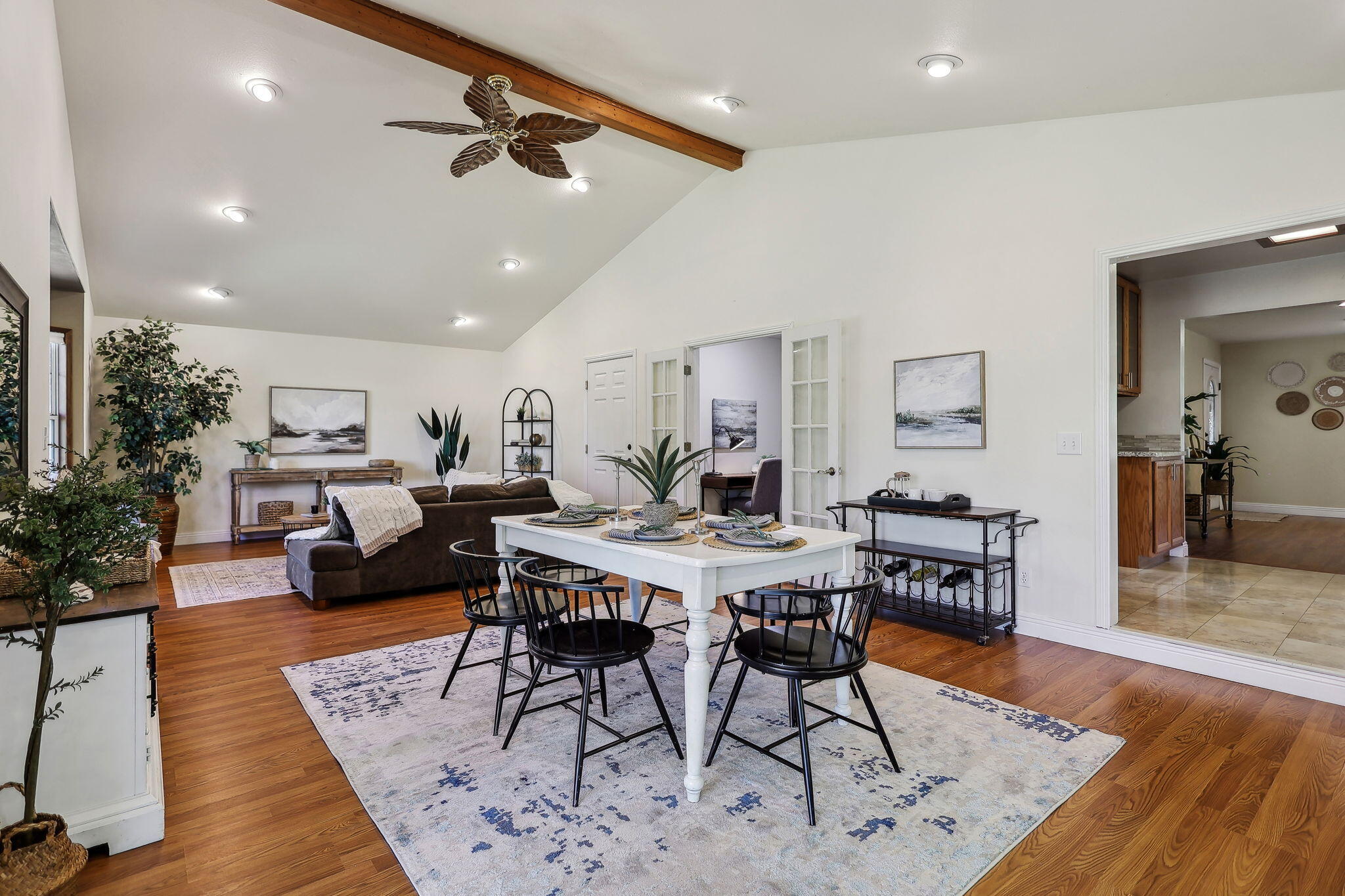 7057 Riata Drive Redding, CA 96002 - Photo 45 of 98 Enormous Family Rm - Vaulted Ceiling
