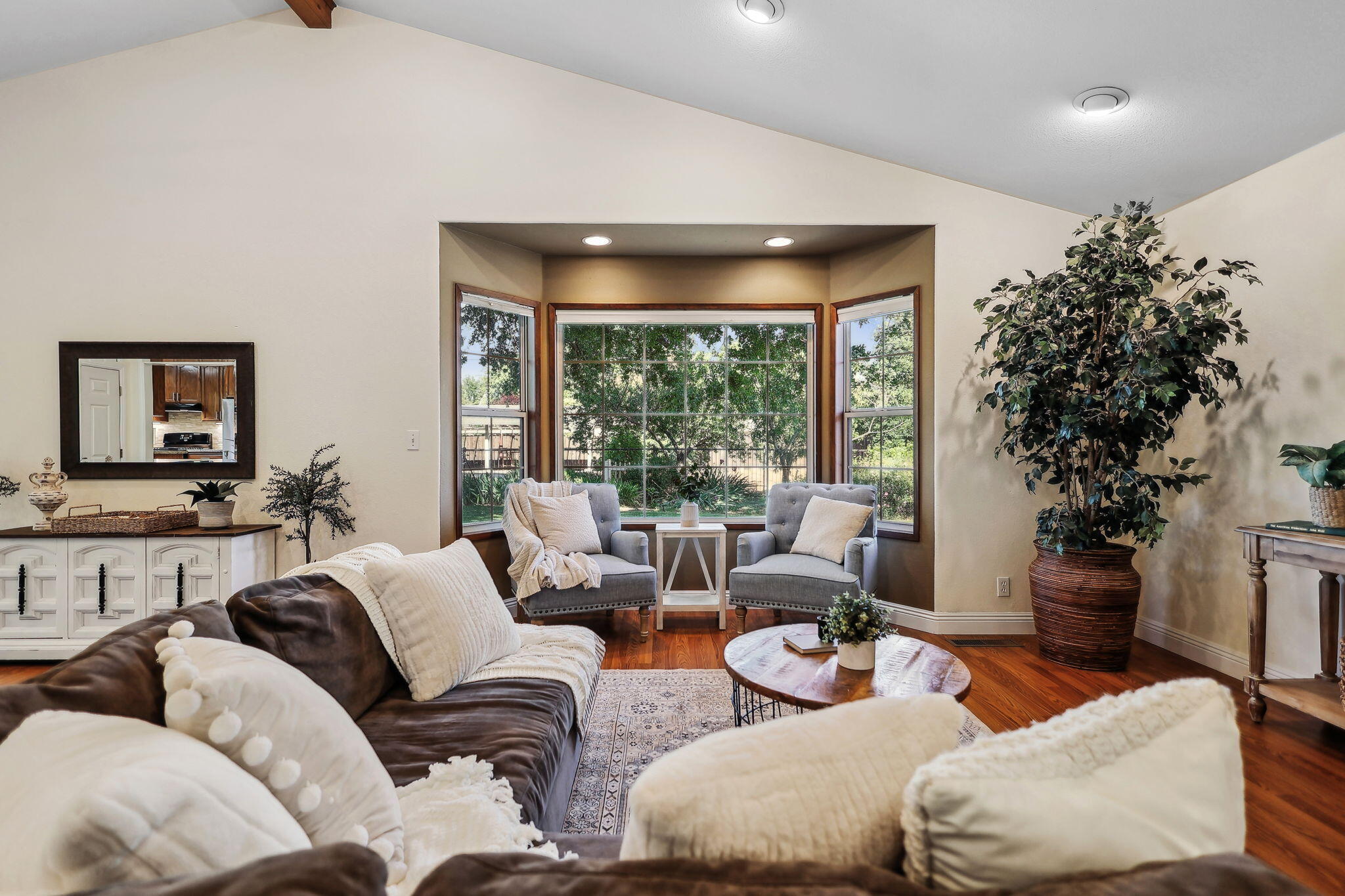 7057 Riata Drive Redding, CA 96002 - Photo 47 of 98 Enormous Family Rm - Vaulted Ceiling