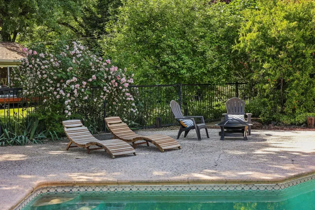 $555,000 | 7057 Riata Drive, Redding, CA 96002