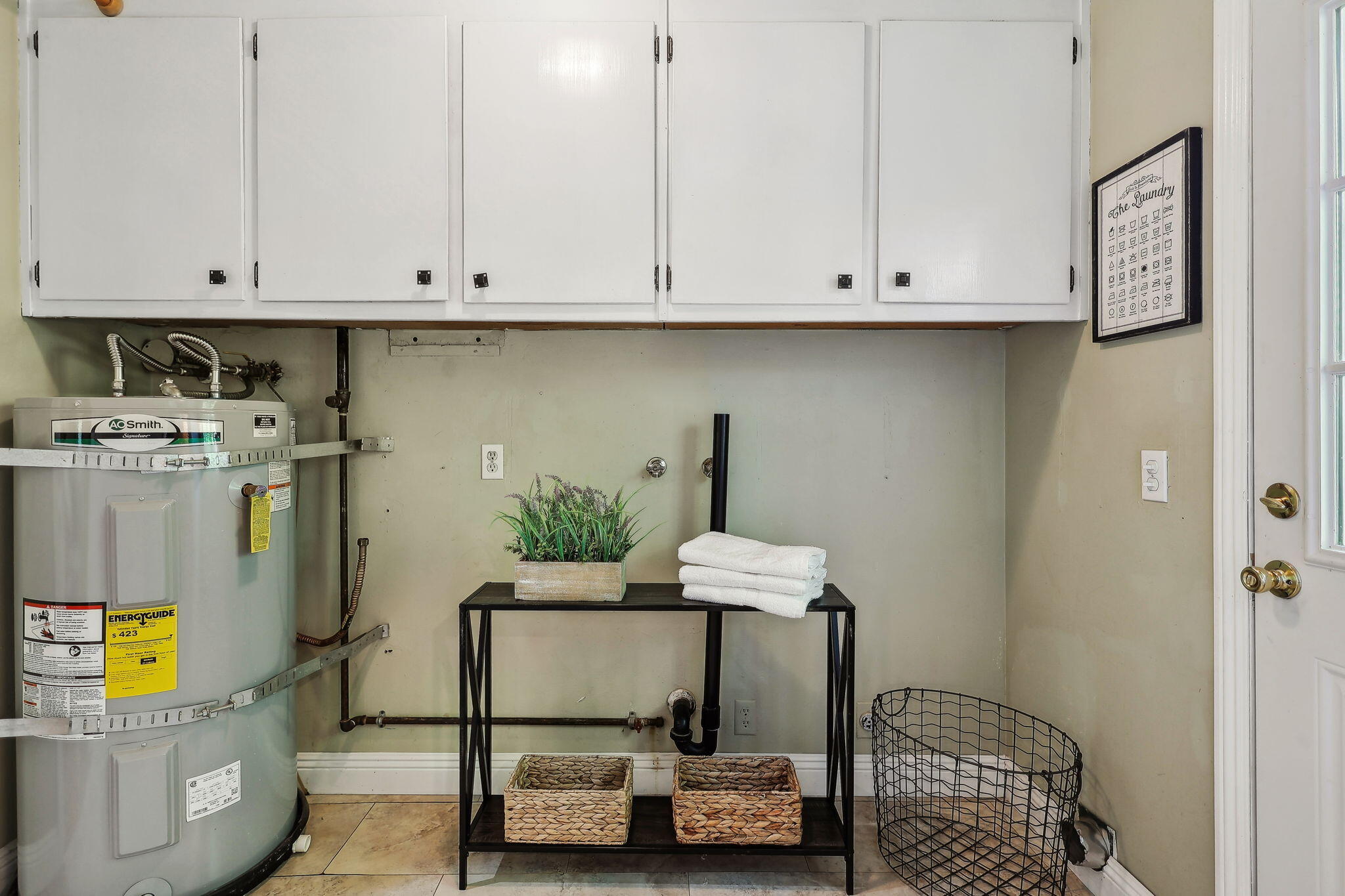 7057 Riata Drive Redding, CA 96002 - Photo 63 of 98 Laundry Room