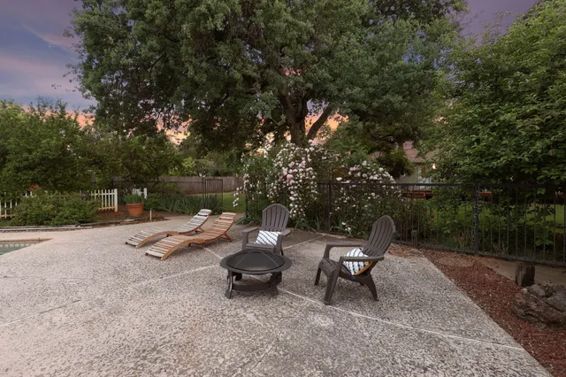 $555,000 | 7057 Riata Drive, Redding, CA 96002