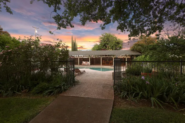 $555,000 | 7057 Riata Drive, Redding, CA 96002