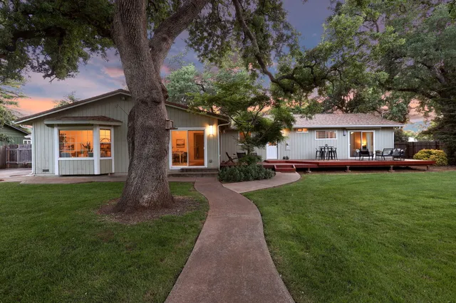 $555,000 | 7057 Riata Drive, Redding, CA 96002