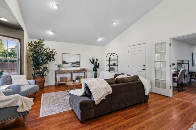 $555,000 | 7057 Riata Drive, Redding, CA 96002