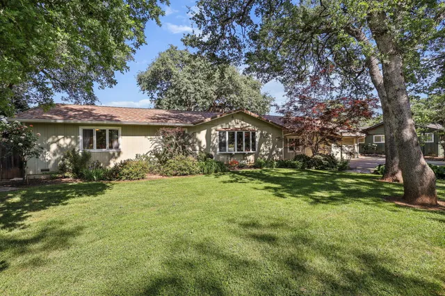 $555,000 | 7057 Riata Drive, Redding, CA 96002