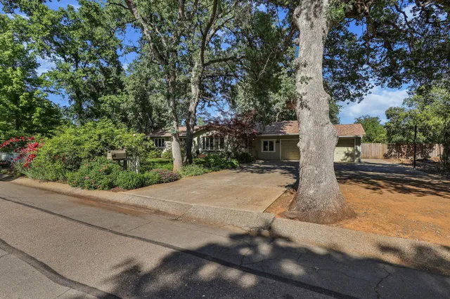 $555,000 | 7057 Riata Drive, Redding, CA 96002