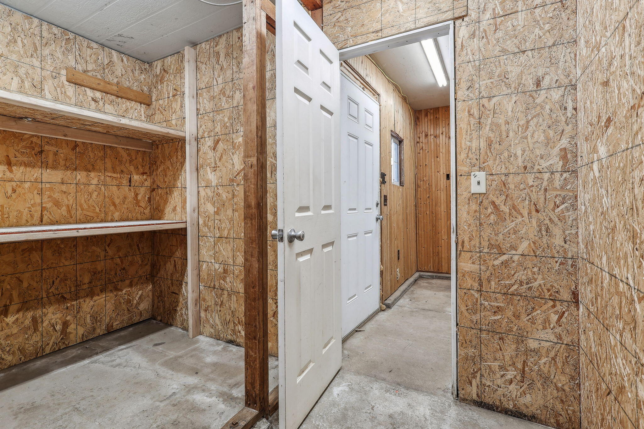 7057 Riata Drive Redding, CA 96002 - Photo 96 of 98 Poolhouse Interior