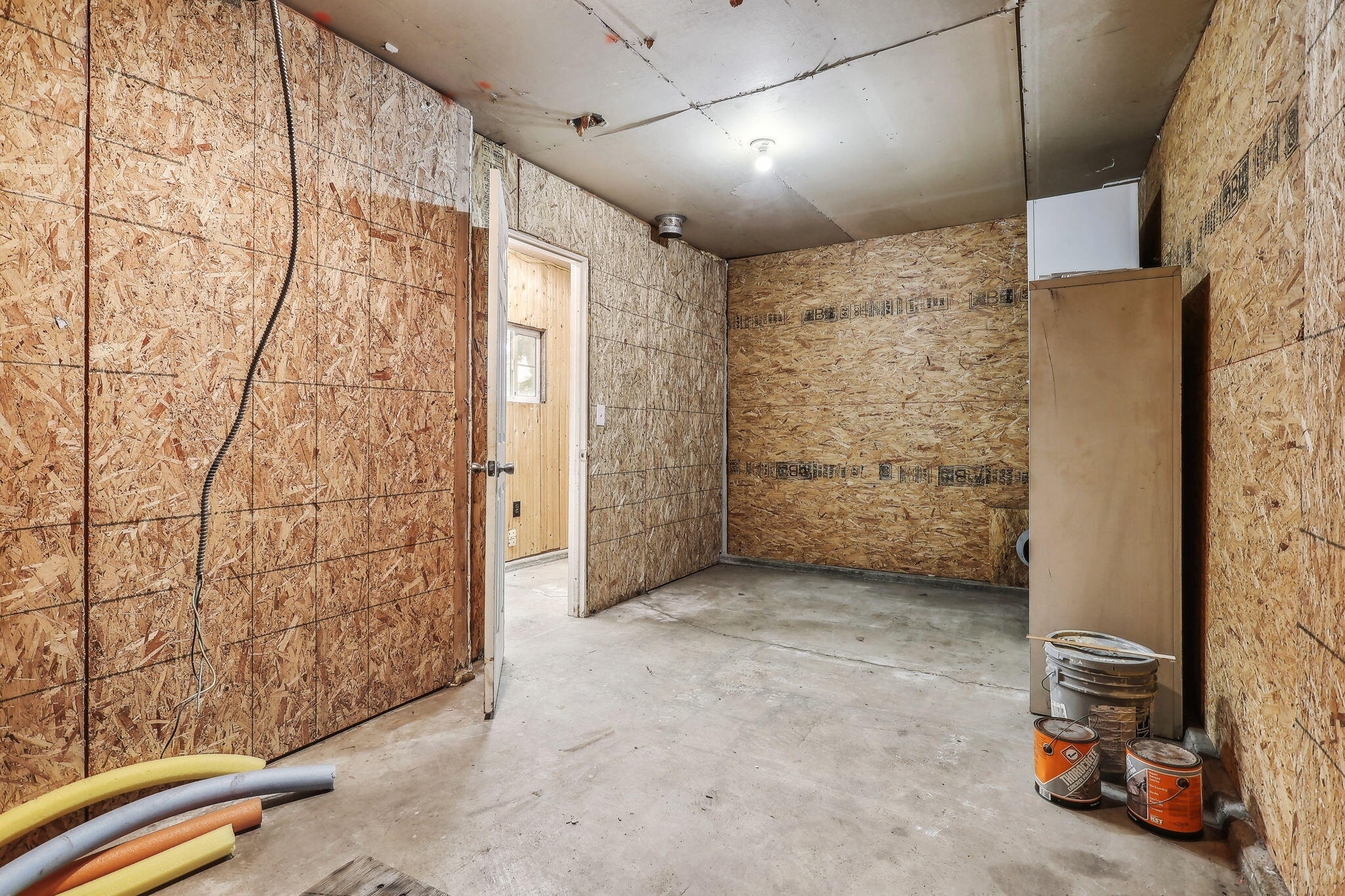 7057 Riata Drive Redding, CA 96002 - Photo 97 of 98 Poolhouse Interior