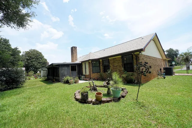 a front view of house with yard